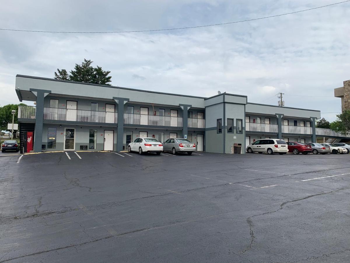 Royal Inn & Suites Knoxville Ngoại thất bức ảnh